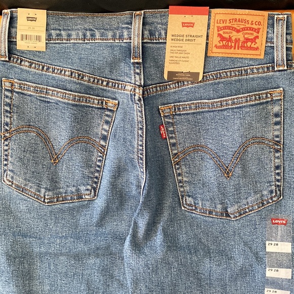 LEVI’S✨ Women’s Wedgie Straight Jeans - Size 29 - Picture 10 of 13
